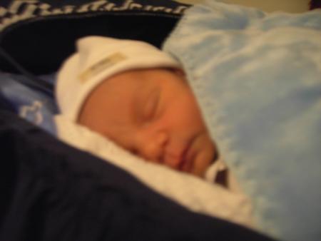 ..... comme un bébé (completez la phrase)